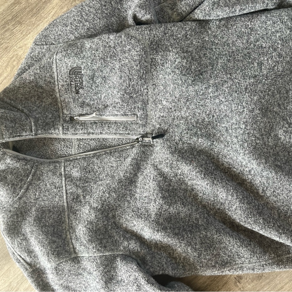 Men’s north face pullover fleece